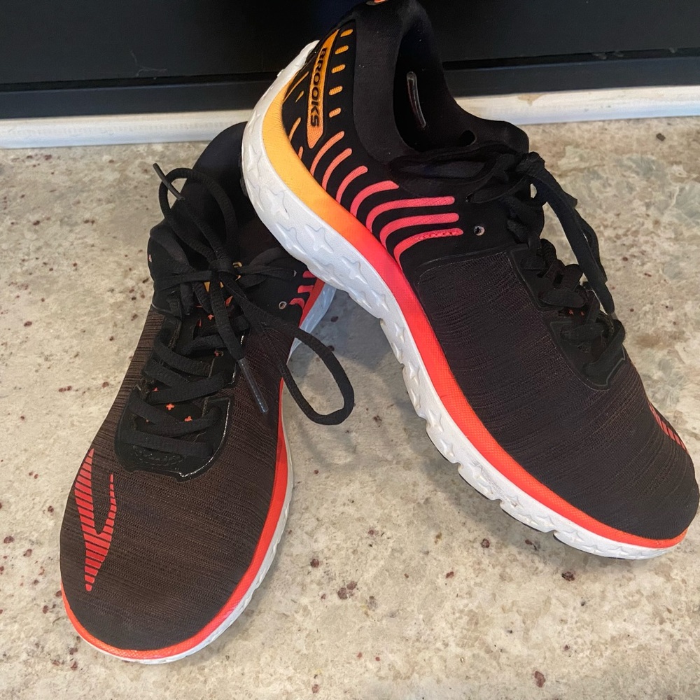 Brooks Ladies Pure Flo 6 Athletic Shoes nwot